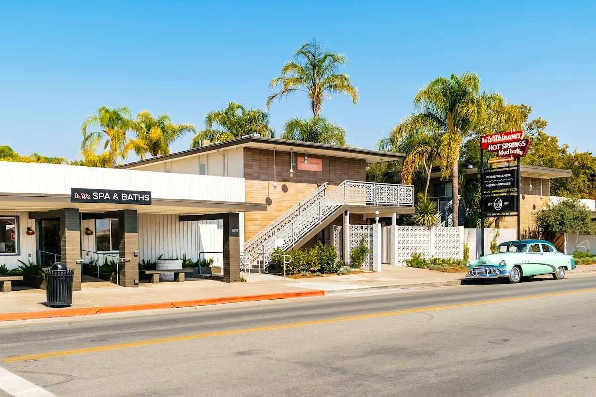 Dr. Wilkinson's Backyard Resort & Mineral Springs