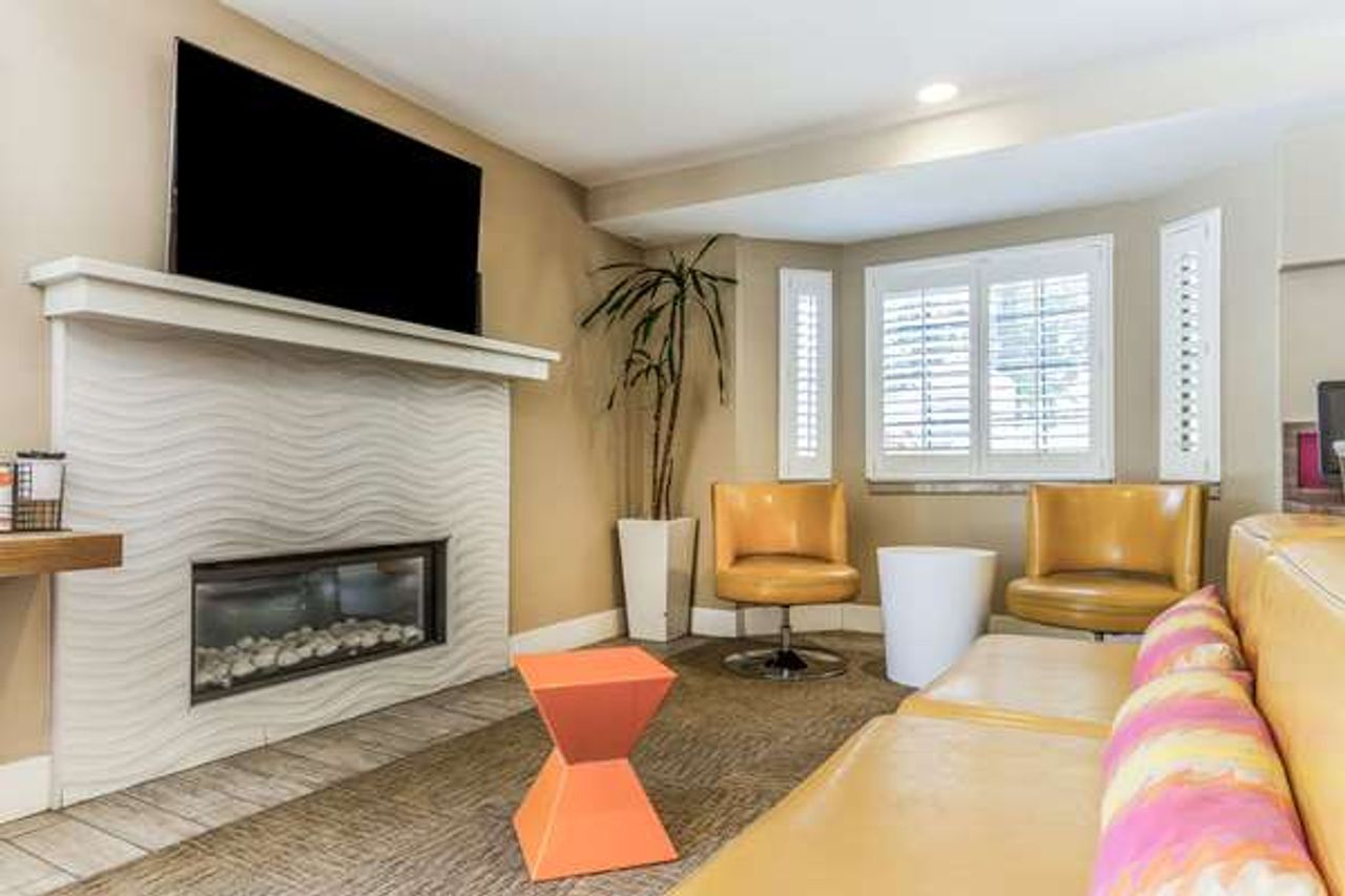 Photo of Comfort Inn Santa Cruz North