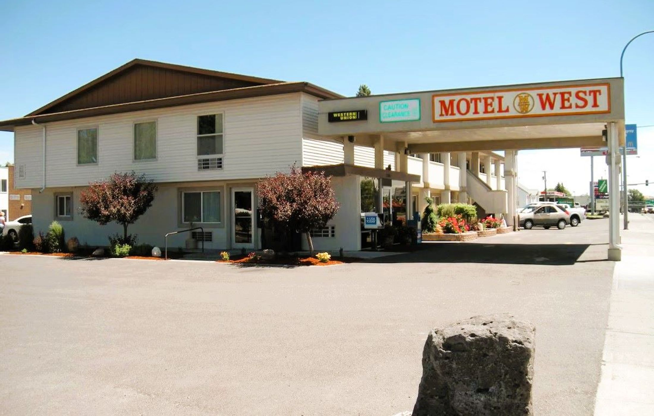 Motel West