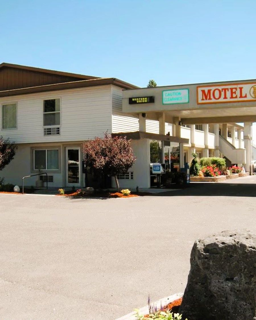 Motel West