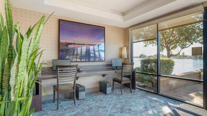 Photo of Best Western Plus Bayside Hotel