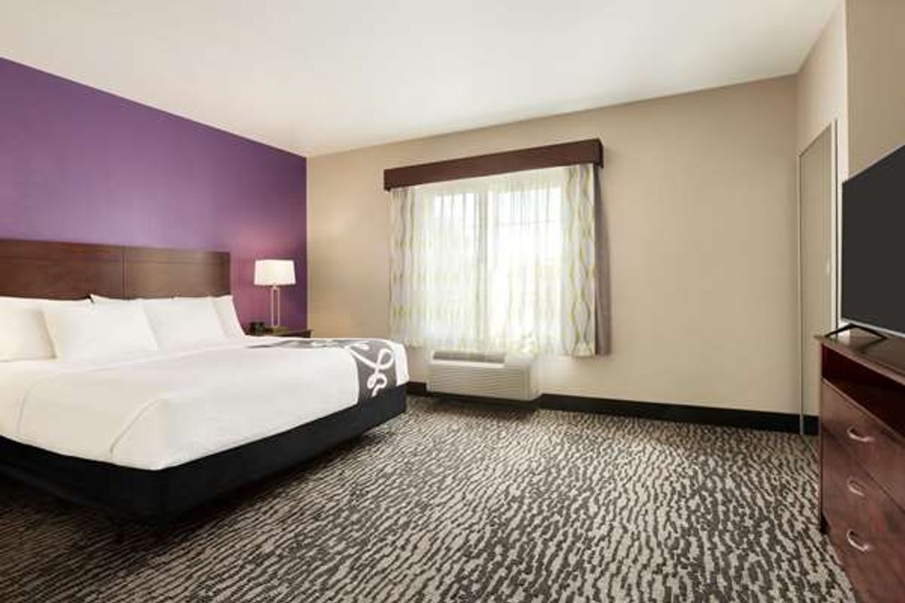 Photo of La Quinta Inn & Suites by Wyndham Fresno Northwest