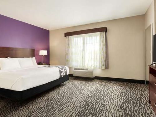 Photo of La Quinta Inn & Suites by Wyndham Fresno Northwest