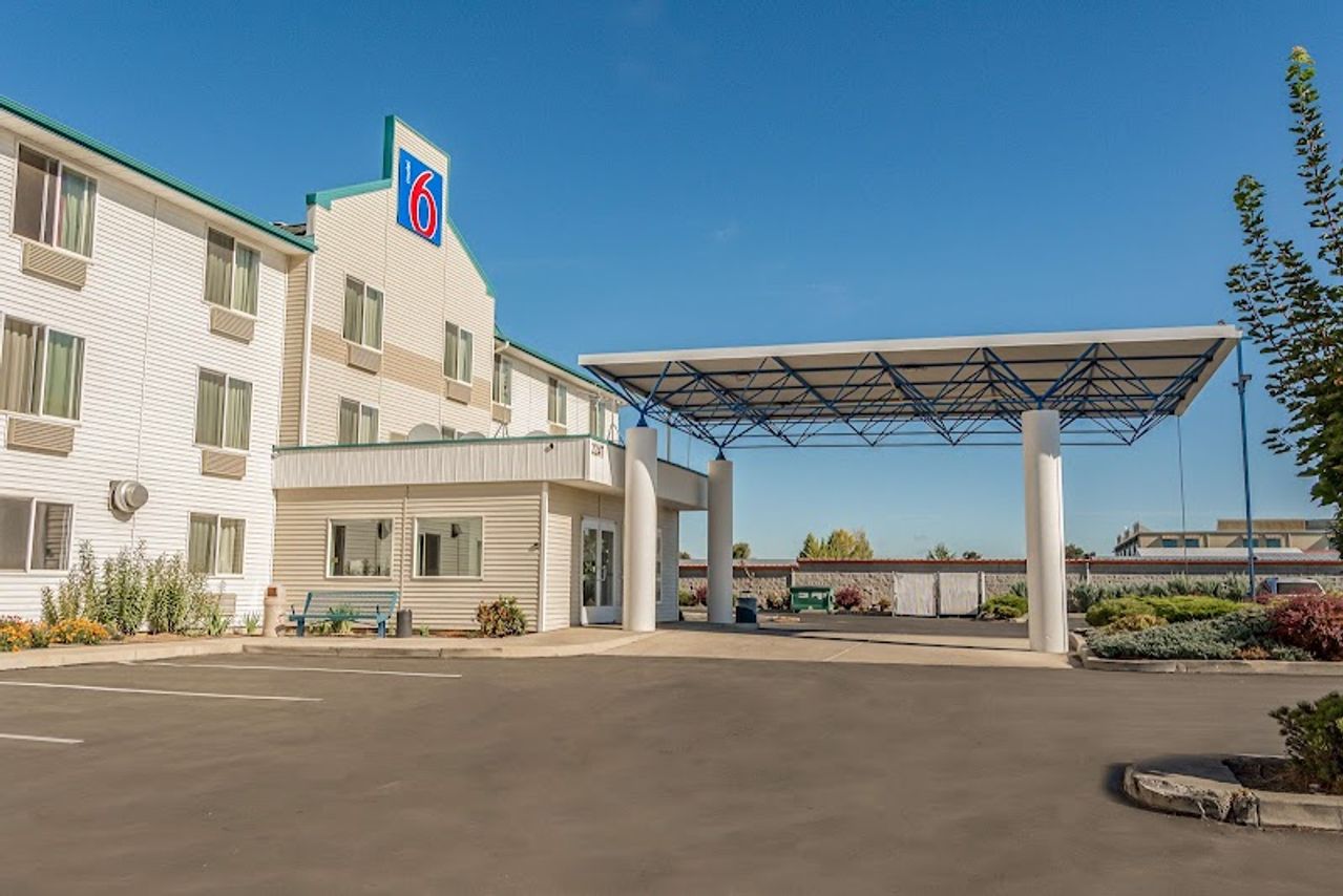 Photo of Motel 6 Redmond, OR