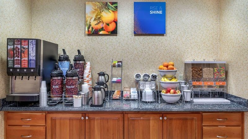 Photo of Comfort Suites Eugene - Complimentary breakfast