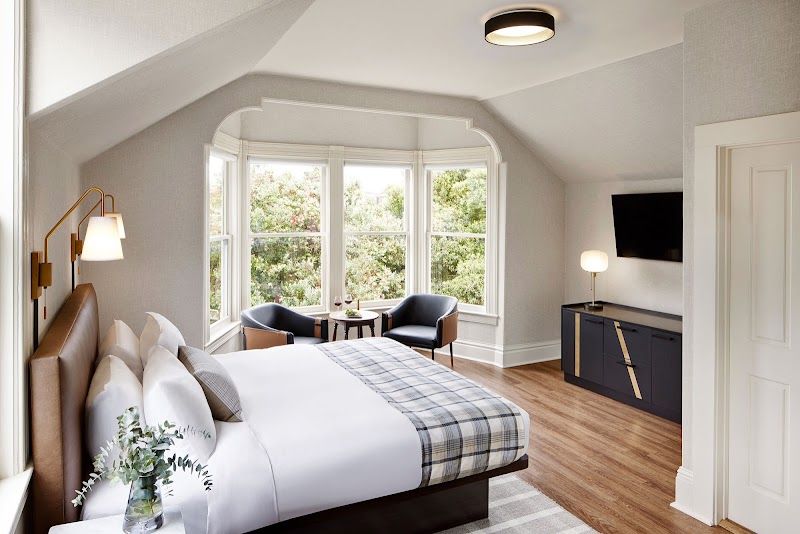 Photo of Gosby House Inn, A Four Sisters Inn - The Hart Room, King Bed, Bay Windows, Downtown Views, Shower Only