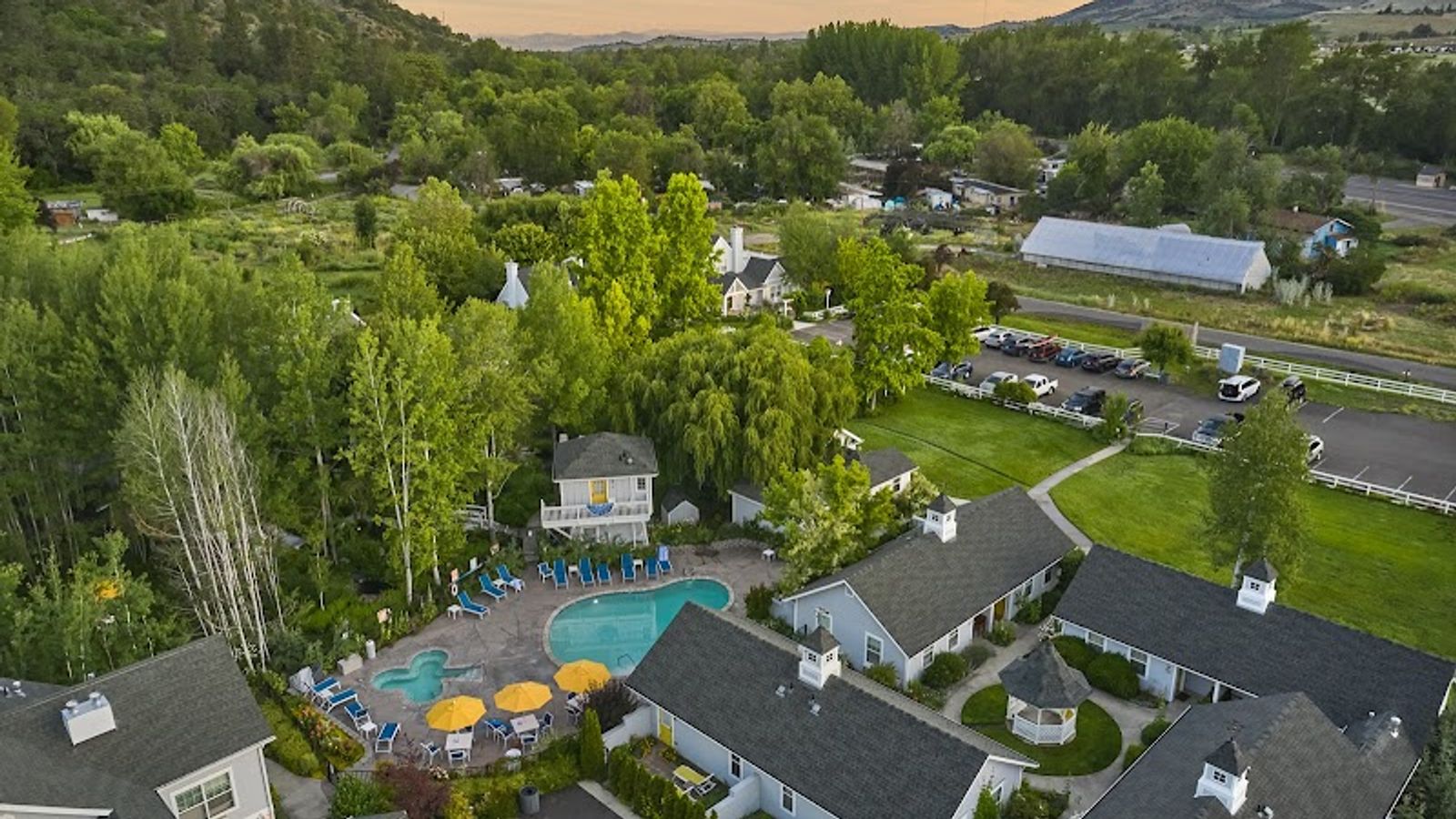 Lithia Springs Resort - Oregon's Mineral Waters Retreat