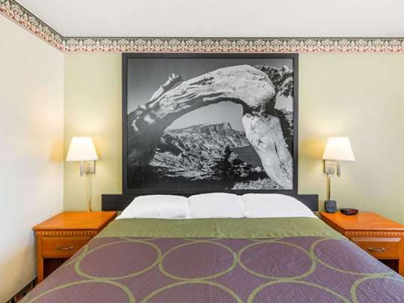 Photo of Super 8 by Wyndham Grants Pass