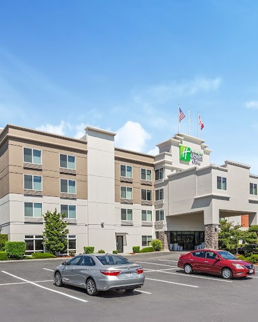 Holiday Inn Express & Suites