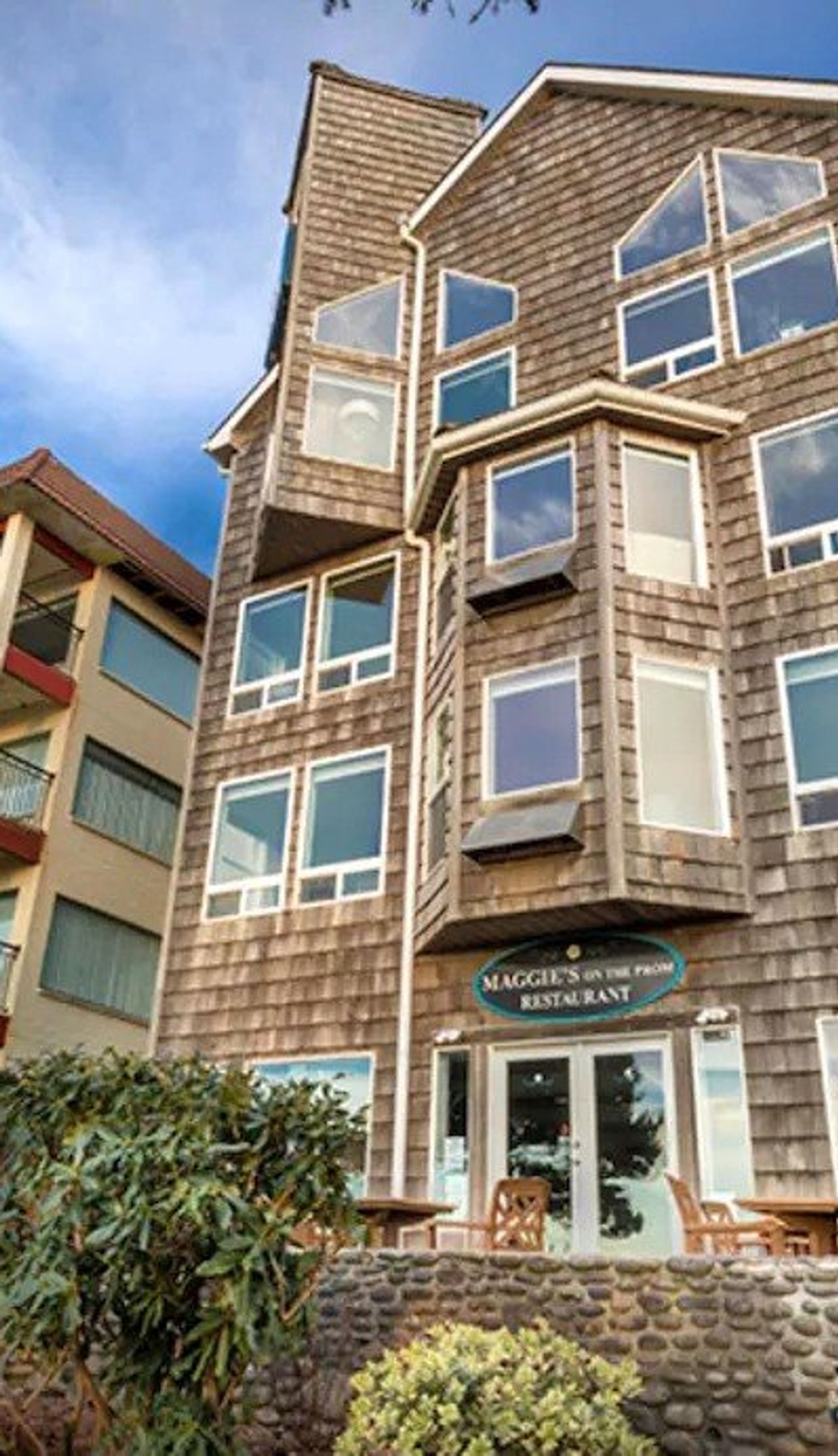 Exterior of Seaside Oceanfront Inn