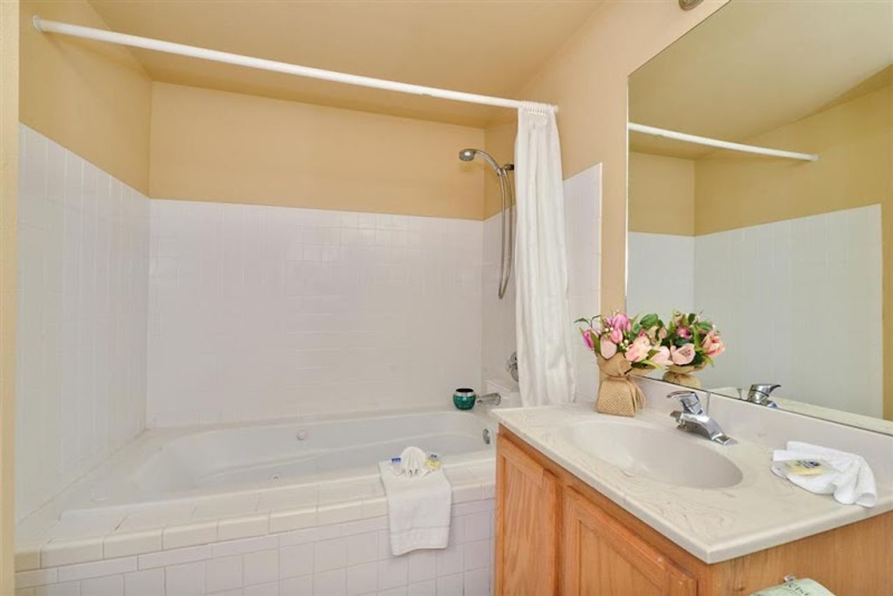 Photo of Americas Best Value Inn Lakewood Tacoma S