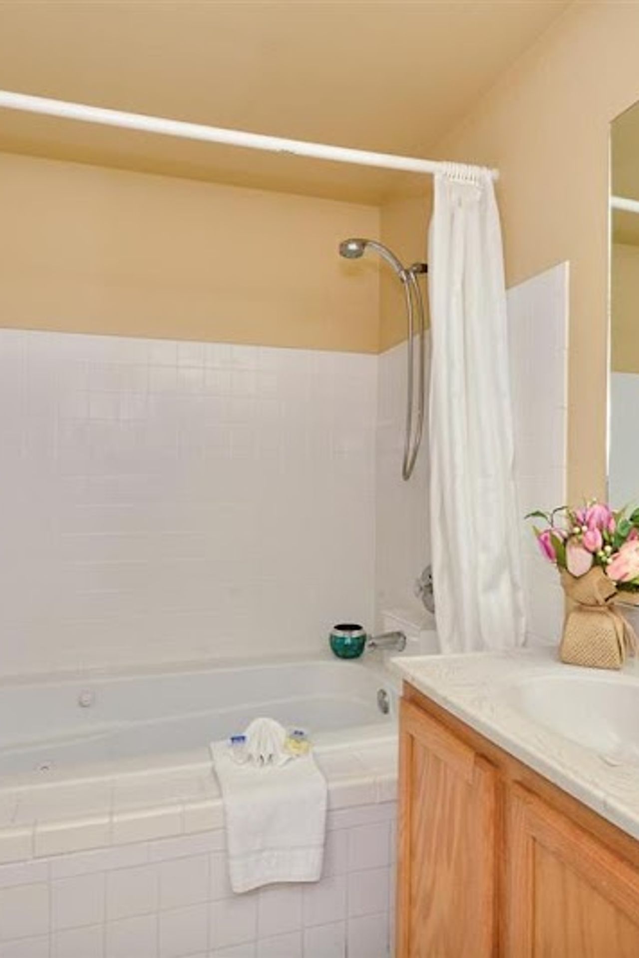 Photo of Americas Best Value Inn Lakewood Tacoma S