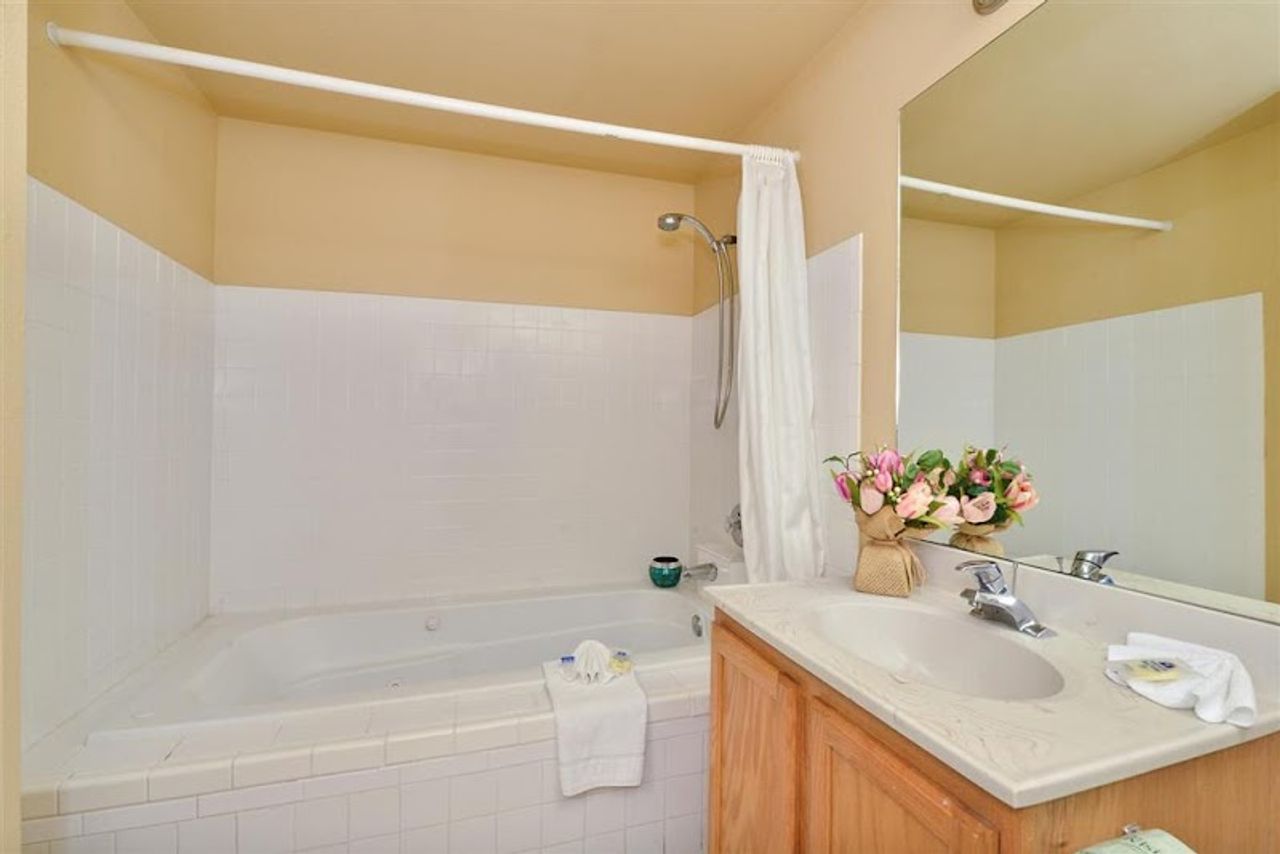 Photo of Americas Best Value Inn Lakewood Tacoma S