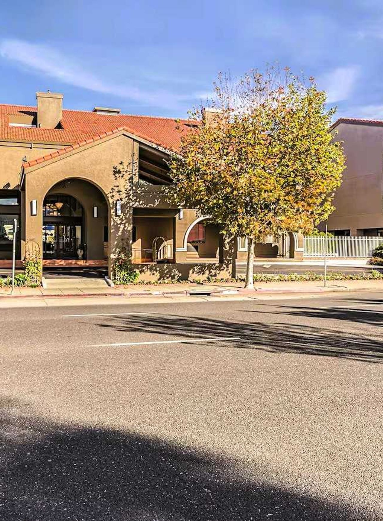 La Quinta Inn & Suites by Wyndham San Francisco Airport West