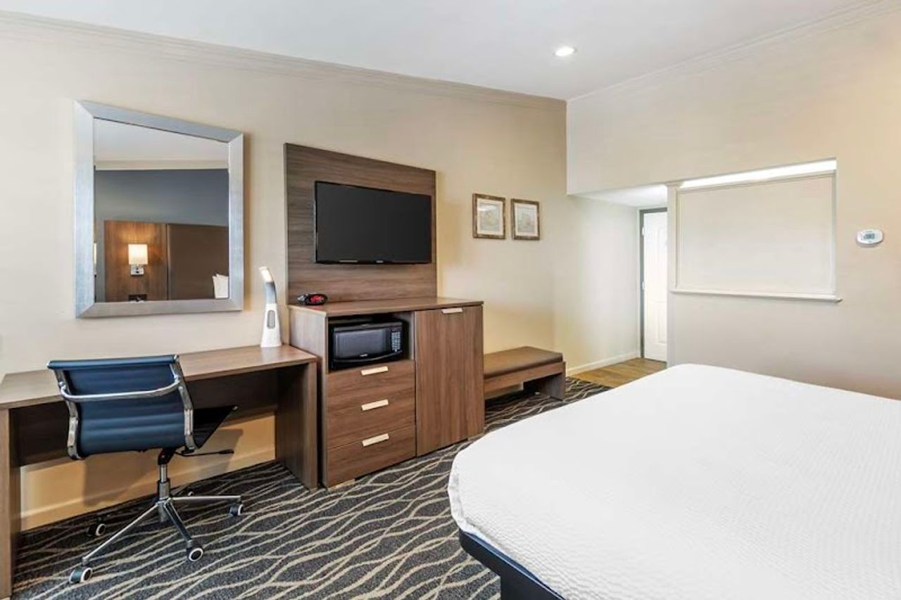 Photo of Best Western Plus Hill House