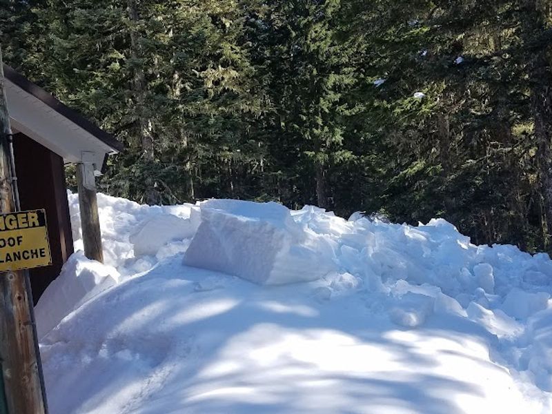 Photo of Mazama Lodge