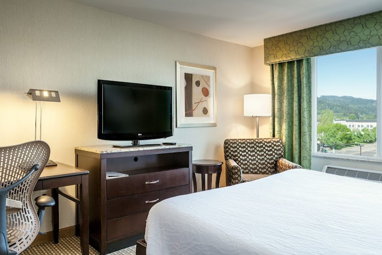 Photo of Hilton Garden Inn Eugene/Springfield - Room 