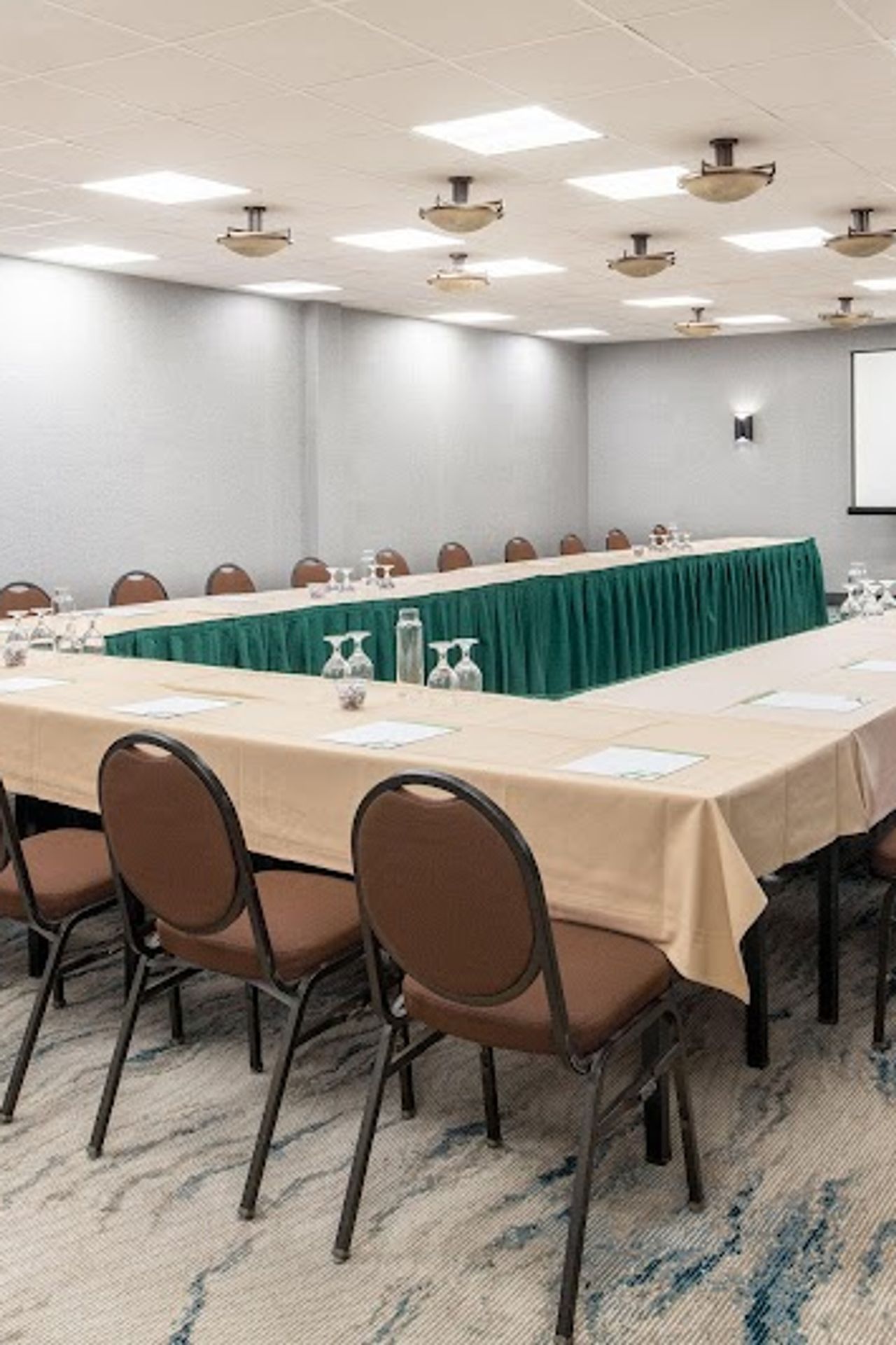 Photo of Holiday Inn Portland - Columbia Riverfront, an IHG Hotel