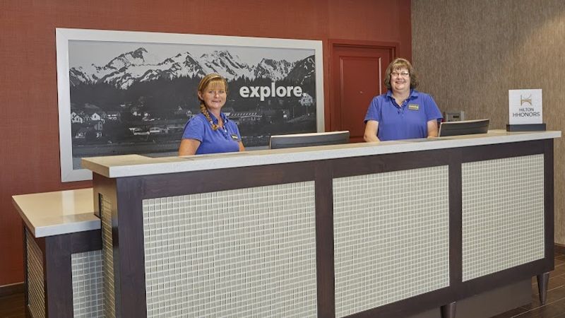 Photo of Hampton Inn & Suites Hood River