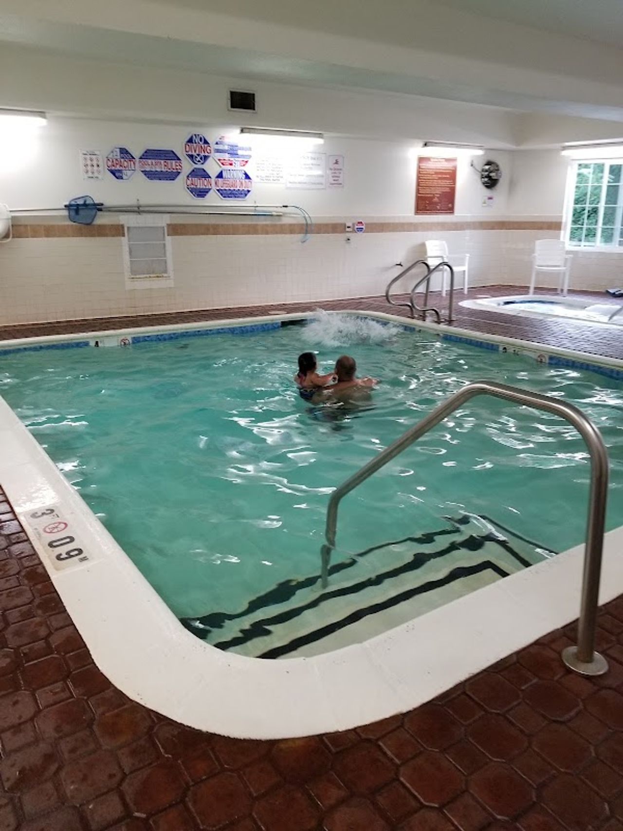 Photo of Comfort Inn & Suites Sacramento - University Area