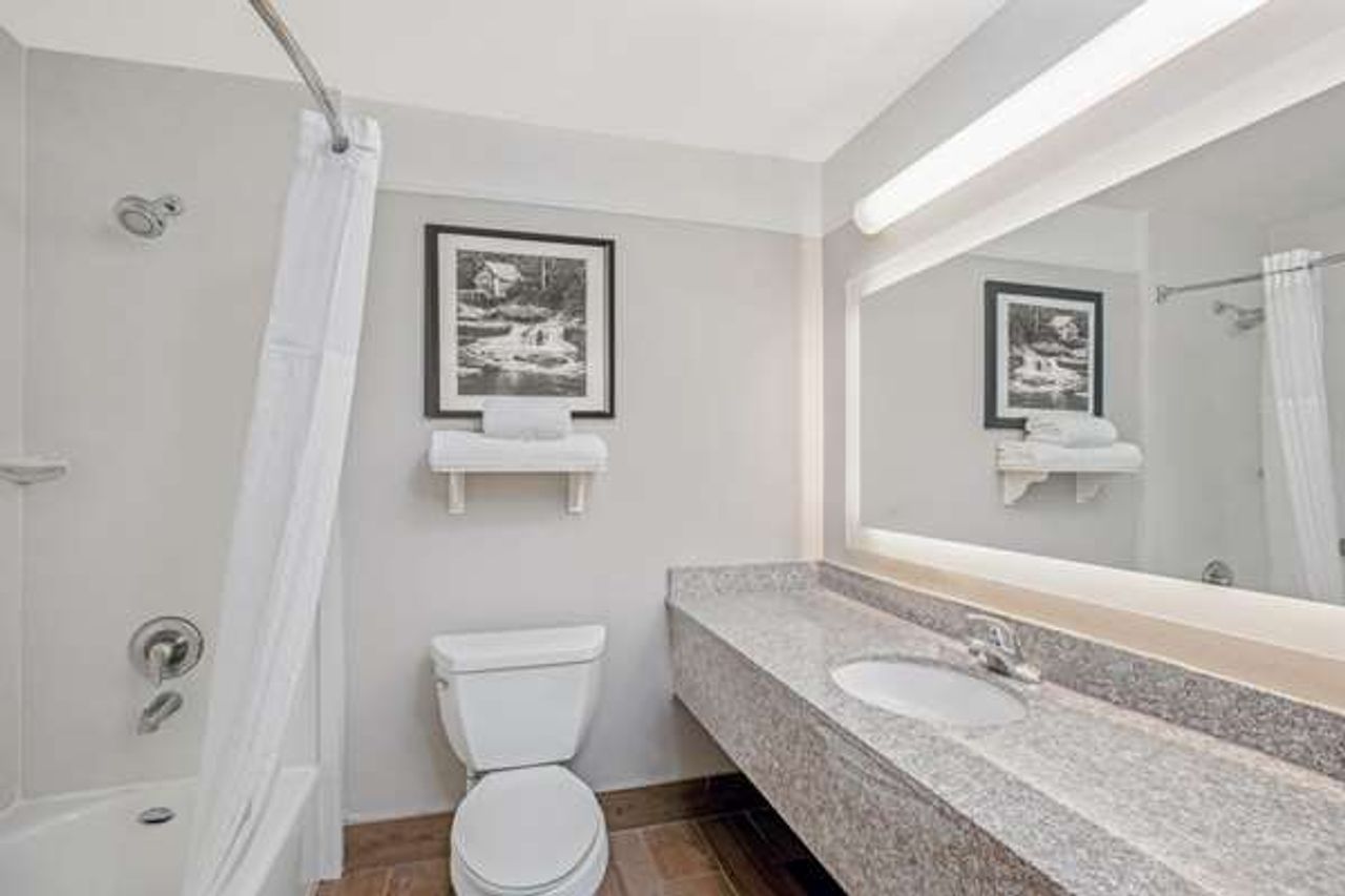 Photo of La Quinta Inn & Suites by Wyndham Modesto Salida