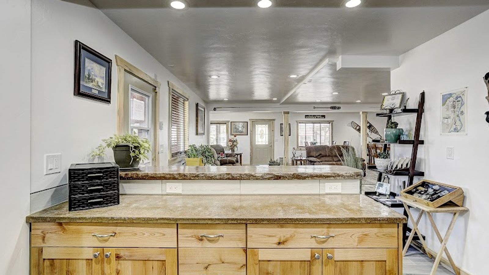 Photo of Cascade Lake Inn