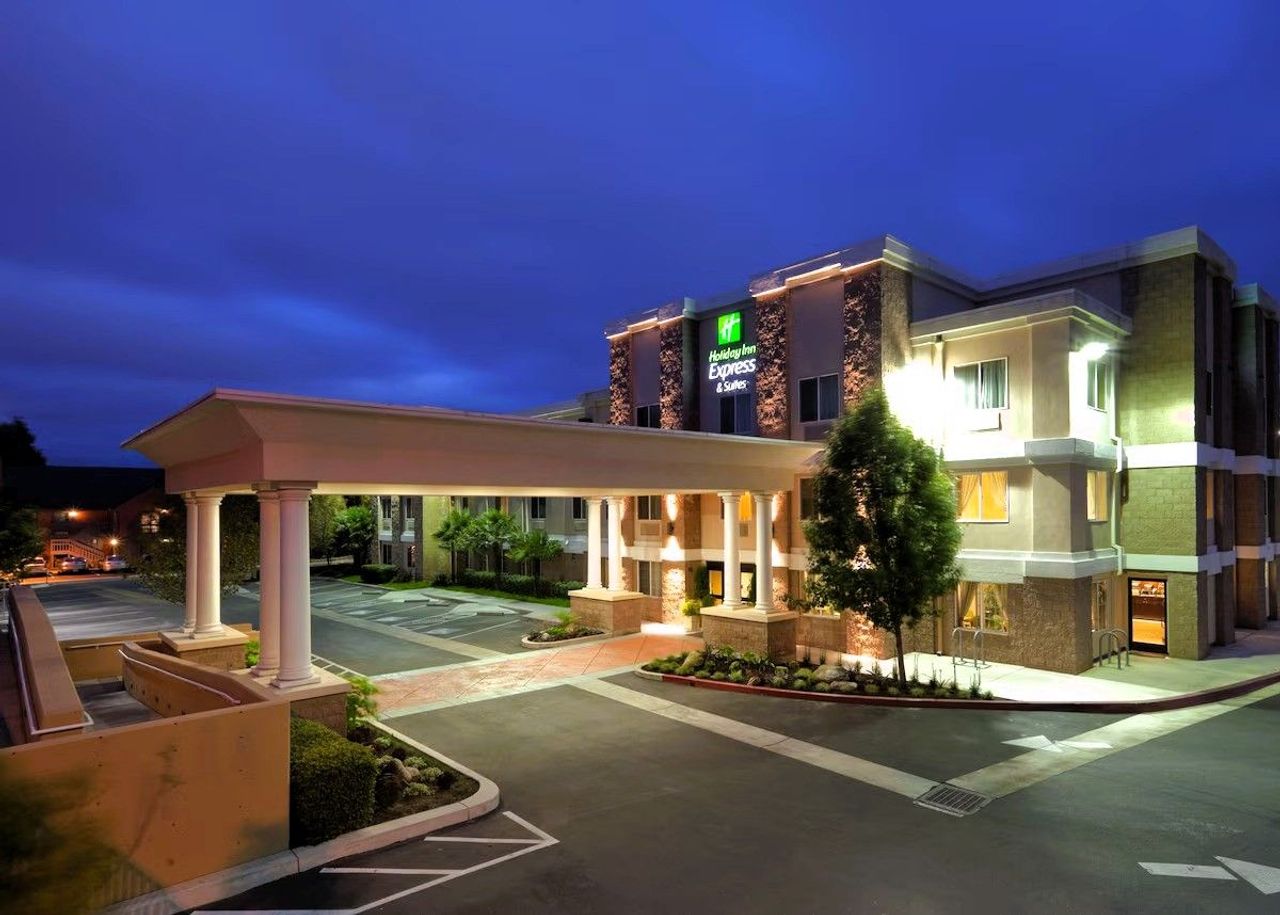 Holiday Inn Express & Suites Livermore by IHG