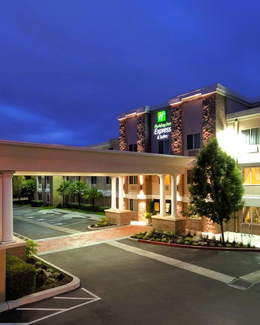 Holiday Inn Express & Suites Livermore by IHG