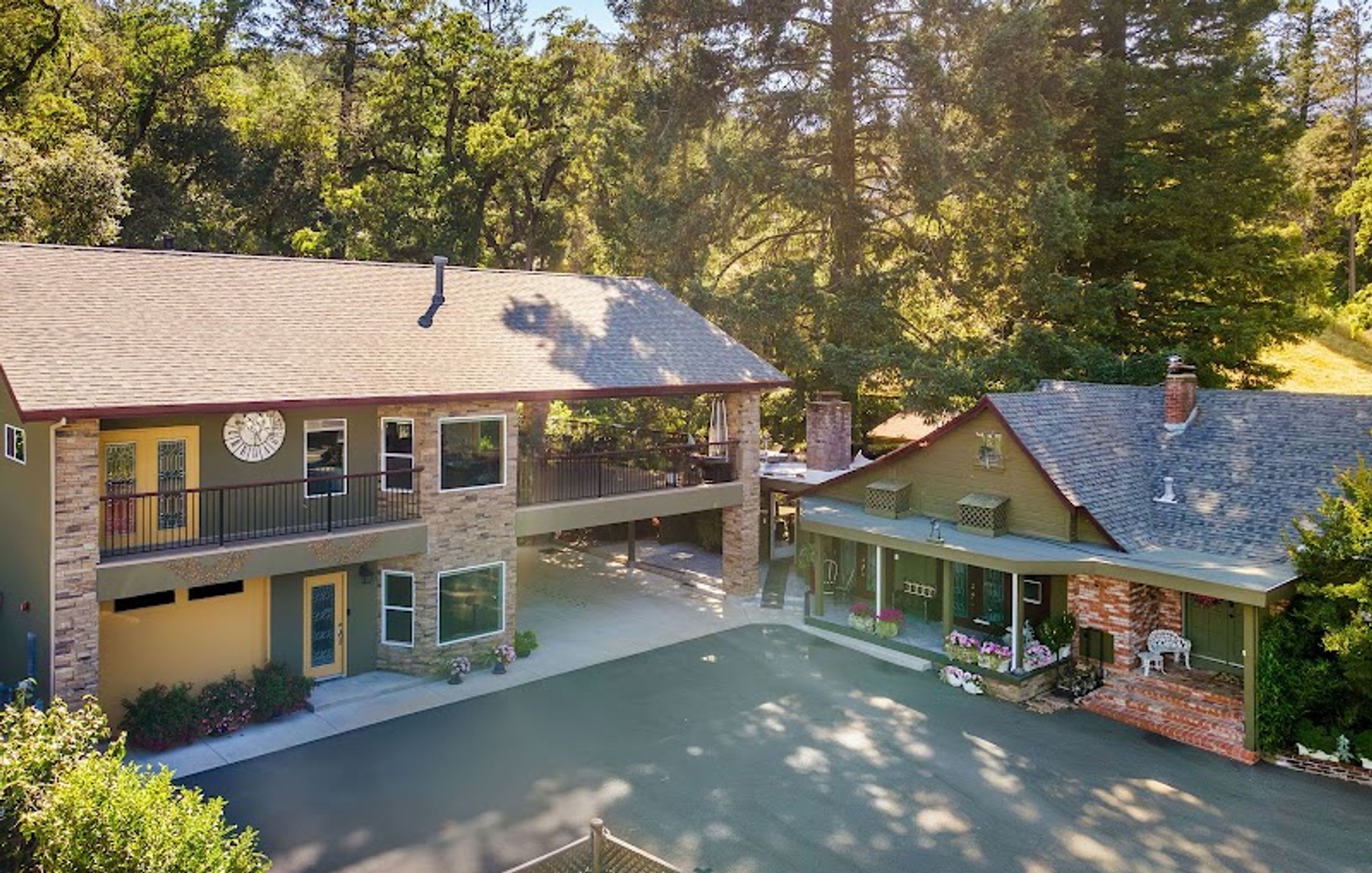 Potter's Foothill House B&B