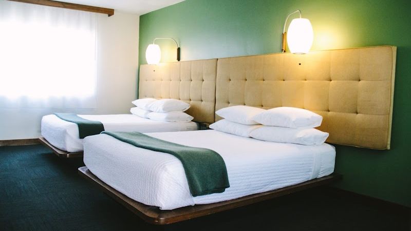 Photo of Modern Hotel