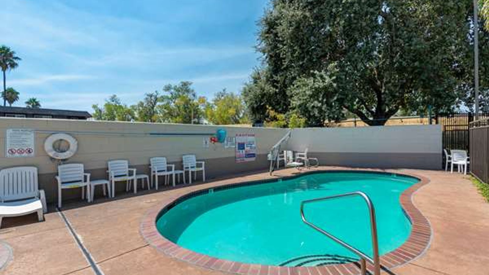 Photo of Comfort Suites Downtown Sacramento