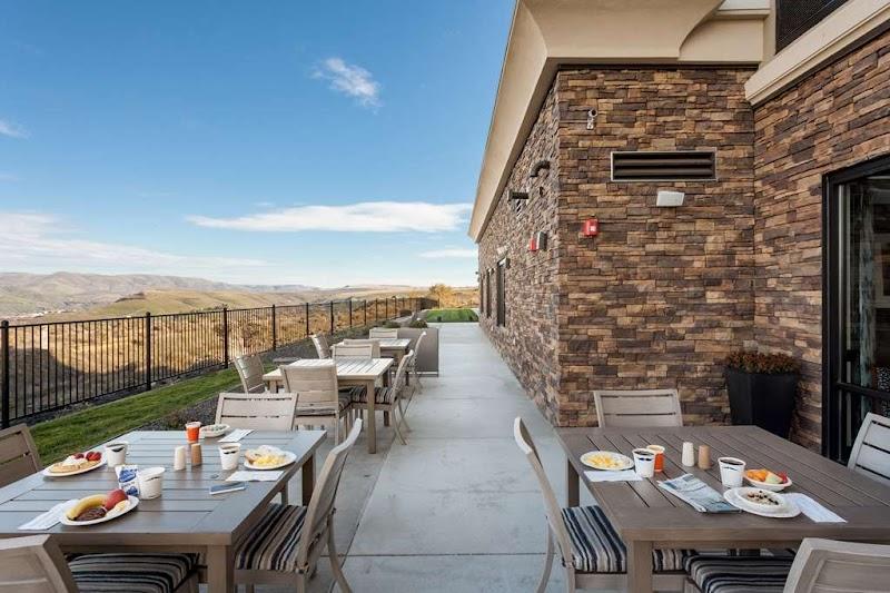 Photo of Hampton Inn Lewiston - Outdoor seating area