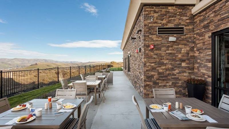 Photo of Hampton Inn Lewiston - Outdoor seating area