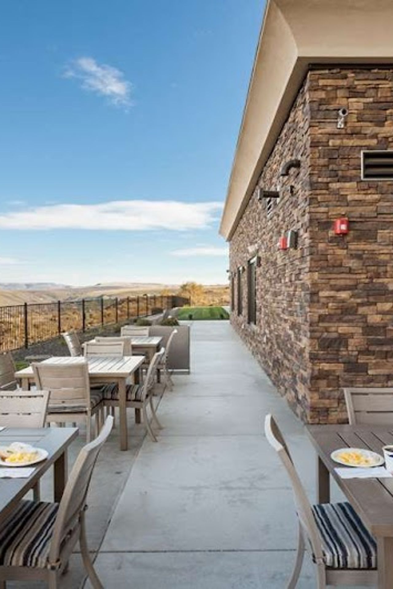 Photo of Hampton Inn Lewiston - Outdoor seating area