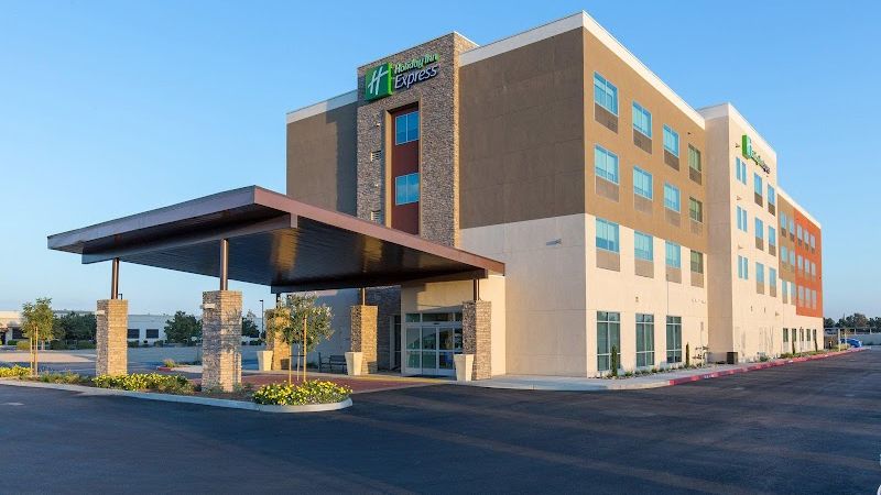 Holiday Inn Express Visalia - Sequoia Gateway Area by IHG