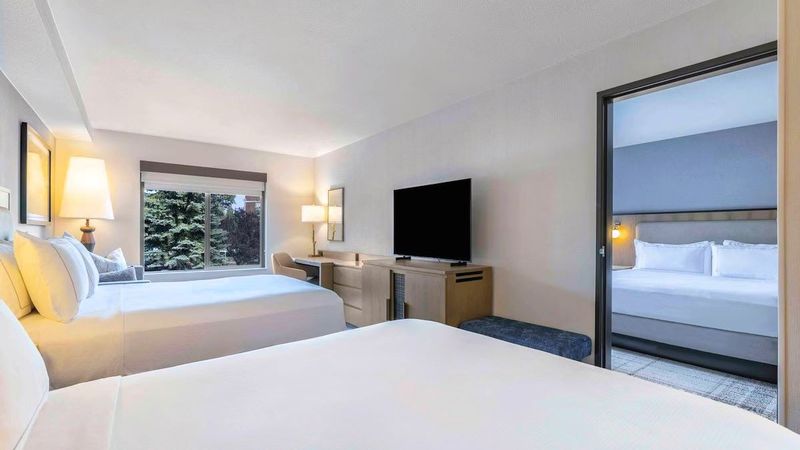 The Newberry Hotel Bend, Tapestry Collection by Hilton - Family Suite with Multiple Beds