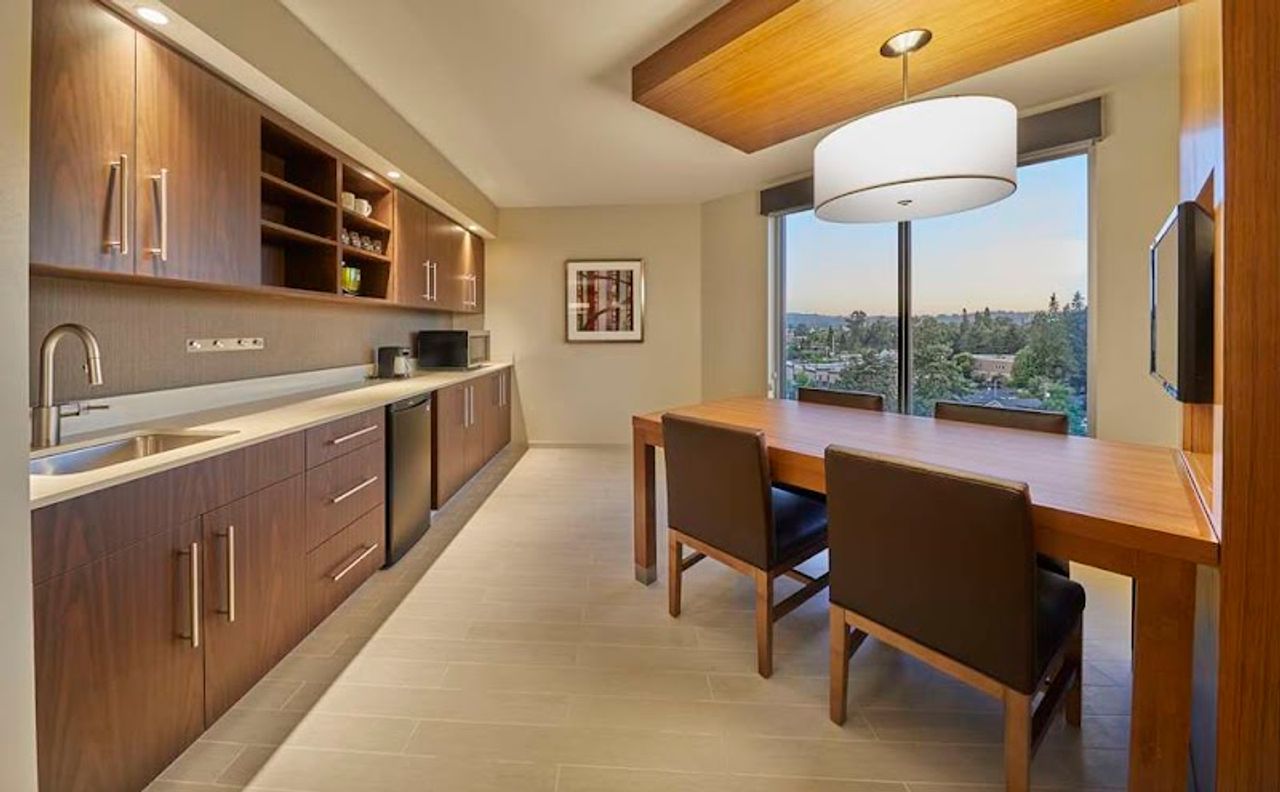 Photo of Hyatt Place Eugene / Oakway Center - Suite, Full Kitchen