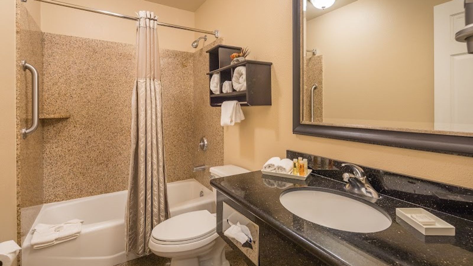 Photo of Stage Coach Lodge Monterey - Bathroom