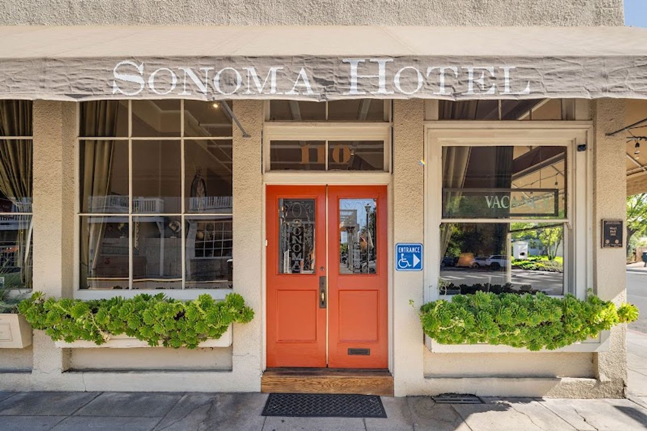 Photo of Sonoma Hotel