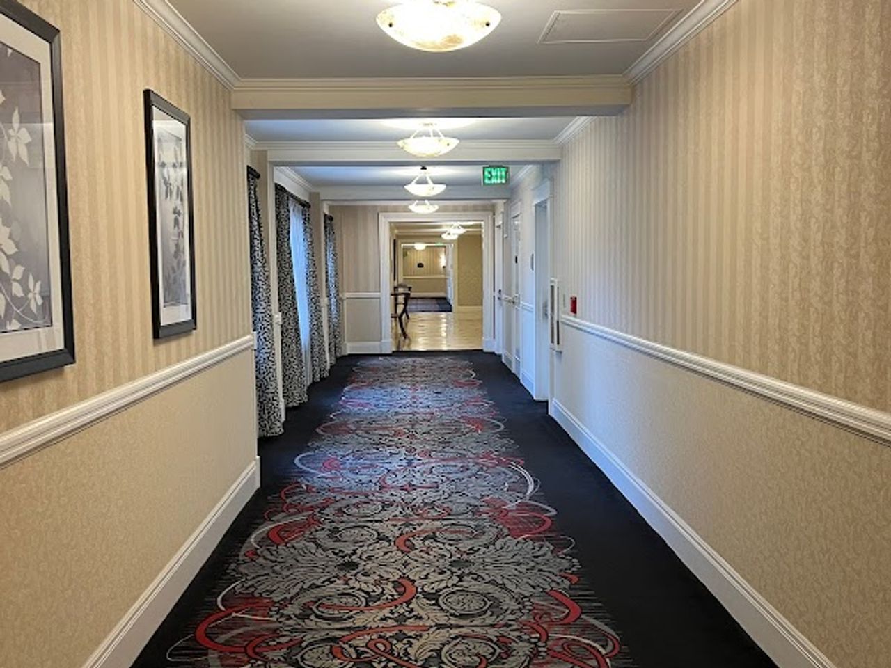 Photo of Embassy Suites by Hilton Portland Downtown