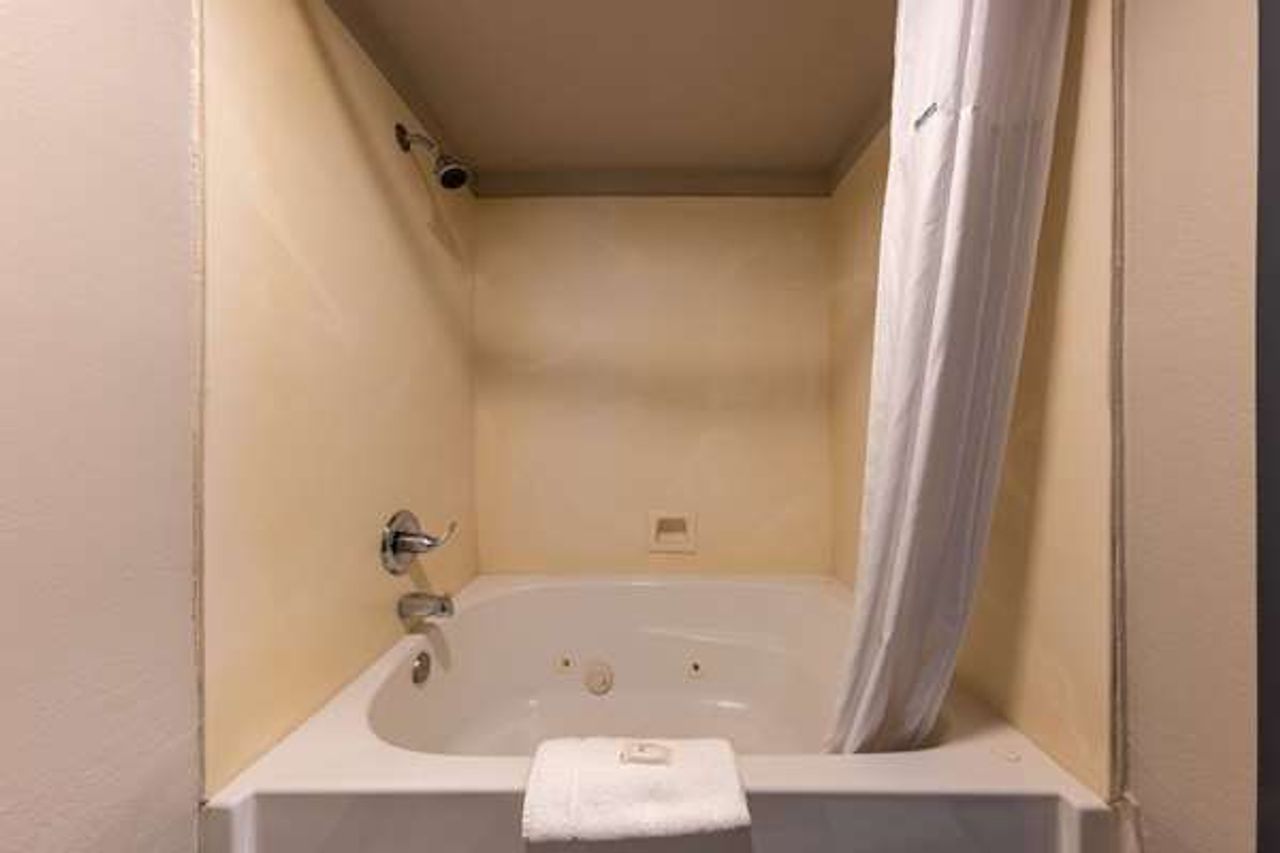 Photo of Days Inn by Wyndham Lathrop