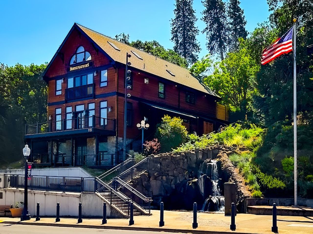 Photo of Horsefeathers Hotel