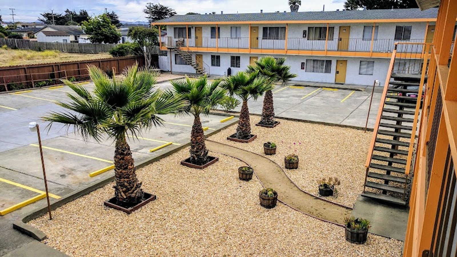 Photo of Laguna Lodge - Exterior, Free Parking