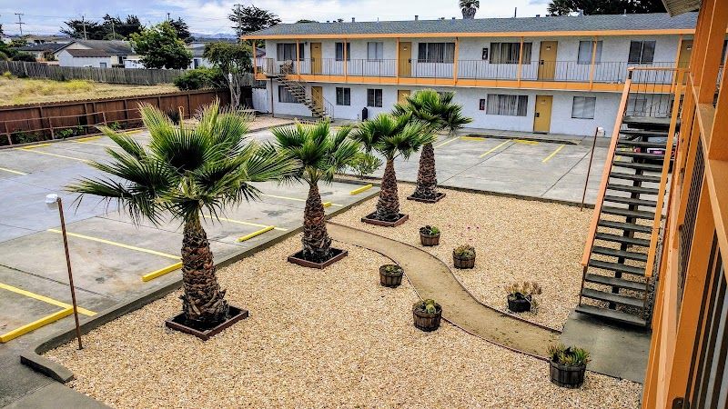 Photo of Laguna Lodge - Exterior, Free Parking