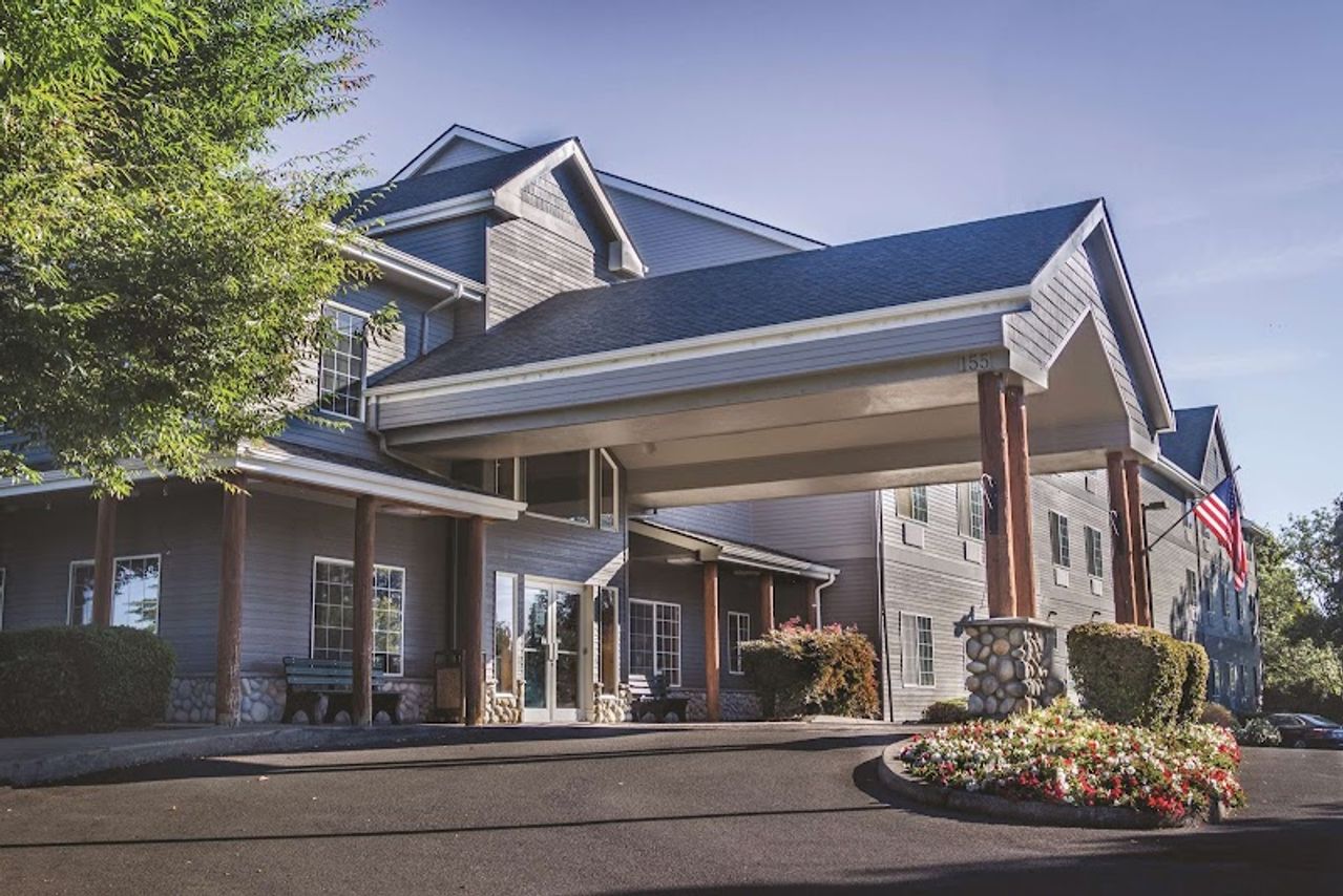 Photo of La Quinta Inn & Suites by Wyndham Eugene - Property Entrance