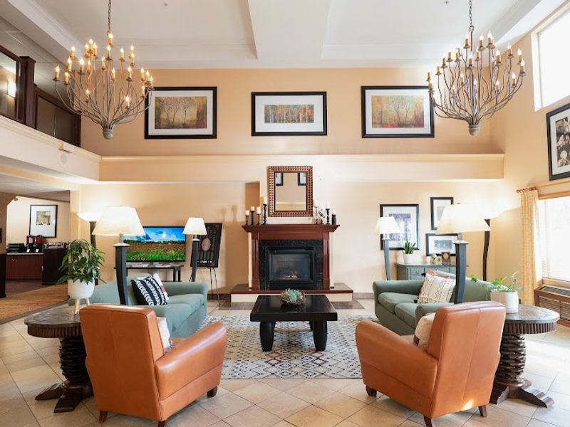 Photo of Phoenix Inn Suites Albany