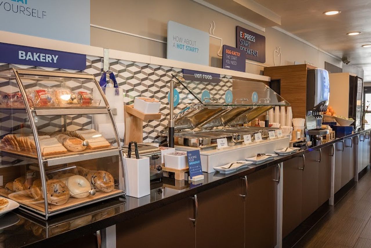 Photo of Holiday Inn Express Mountain View - S Palo Alto, an IHG Hotel