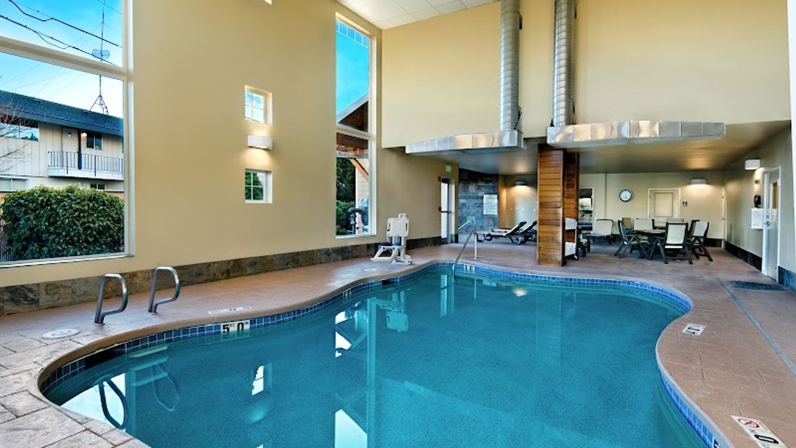 Photo of Oxford Suites Silverdale