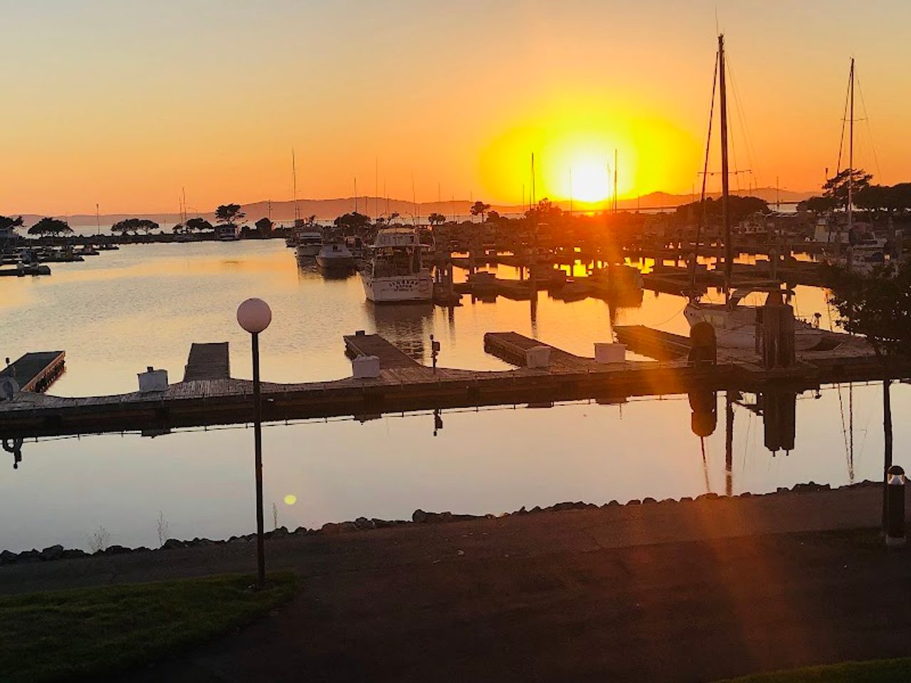 Photo of The Marina Inn on San Francisco Bay