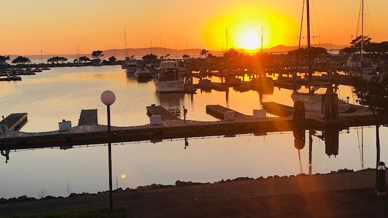 Photo of The Marina Inn on San Francisco Bay